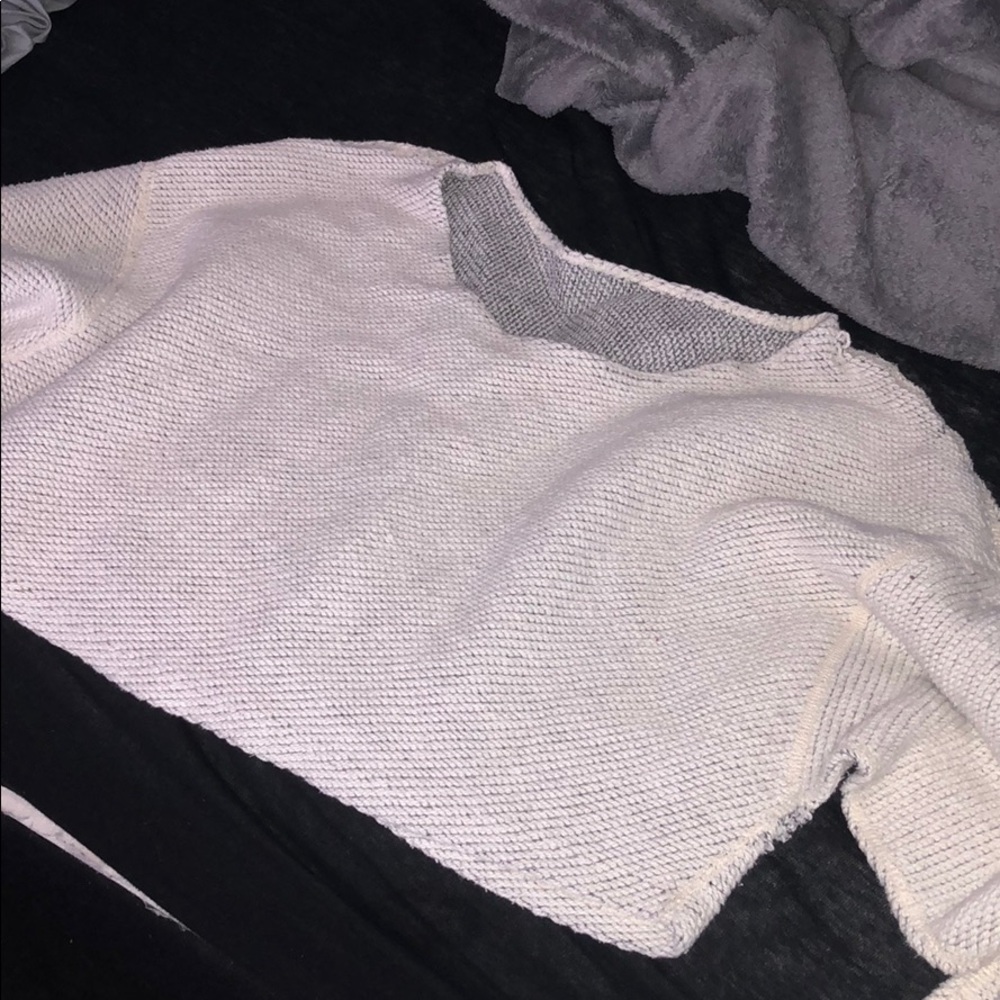 AMERICAN APPAREL cropped reversible sweater! 💕